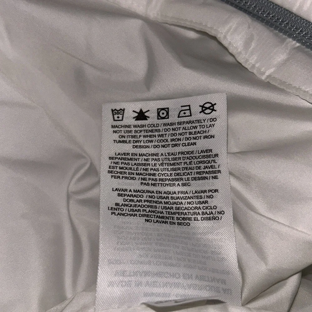 Nike Women’s Quilted Golf Jacket White Large - Picture 7 of 7